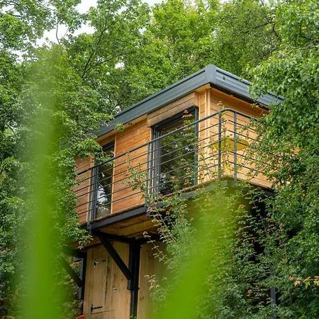 Holiday home Le Moonloft Insolite Tiny-house Dans Les Arbres & 1 Seance De Sauna Pour 2 Avec Vue Panoramique