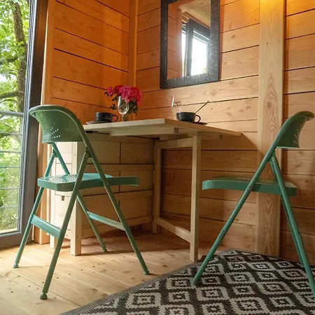Holiday home Le Moonloft Insolite Tiny-house Dans Les Arbres & 1 Seance De Sauna Pour 2 Avec Vue Panoramique
